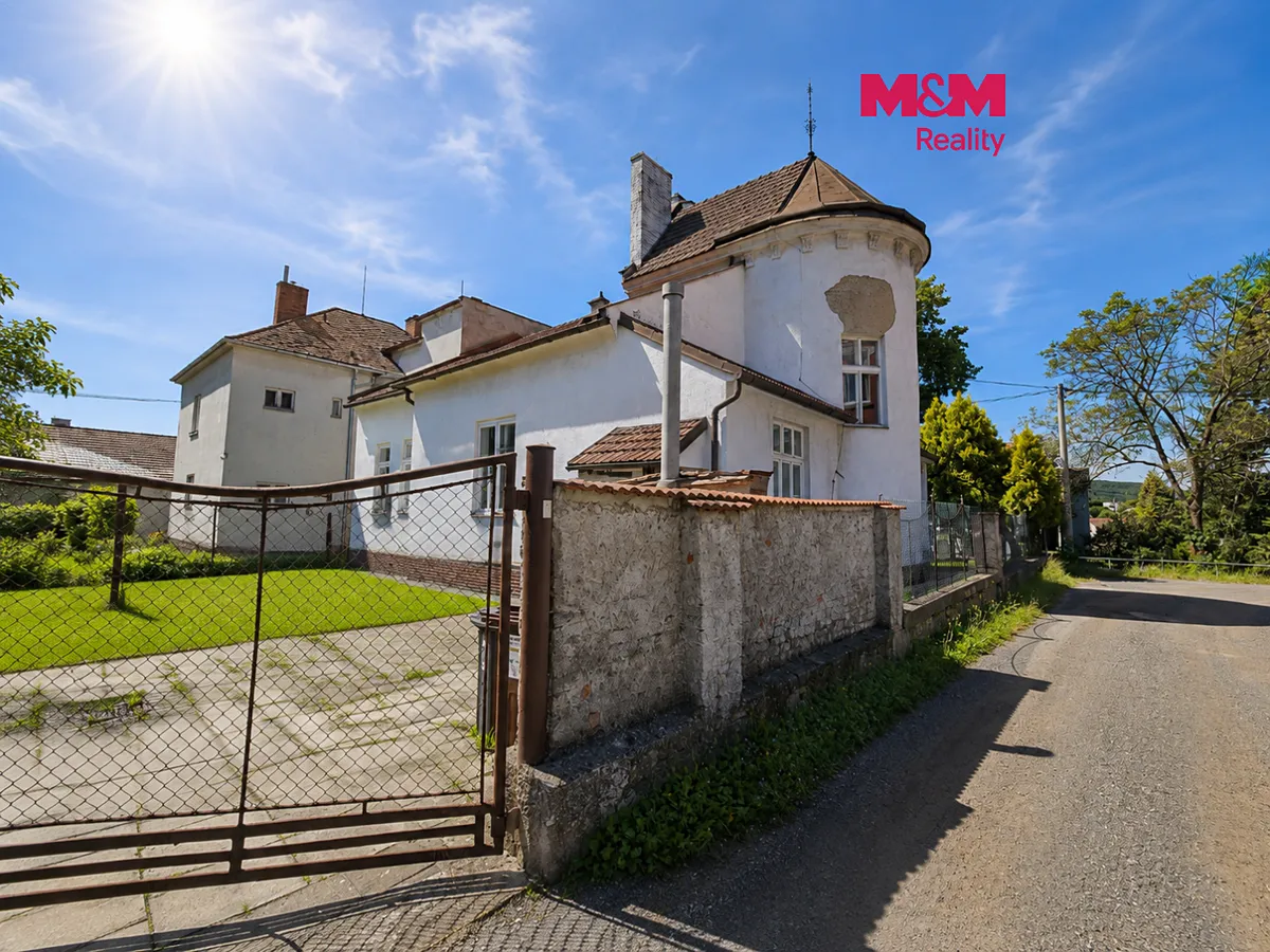 Prodej rodinného domu 205 m², pozemek 788 m²